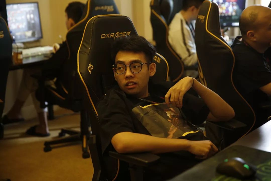 【战报】2025LPL春季赛IG 2-1 V5，IG成功闯入季后赛